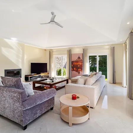 Whome Private Paradise With Pool & Golden Light Villa *
